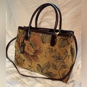 Beautiful vintage Etienne Aigner floral purse/crossbody